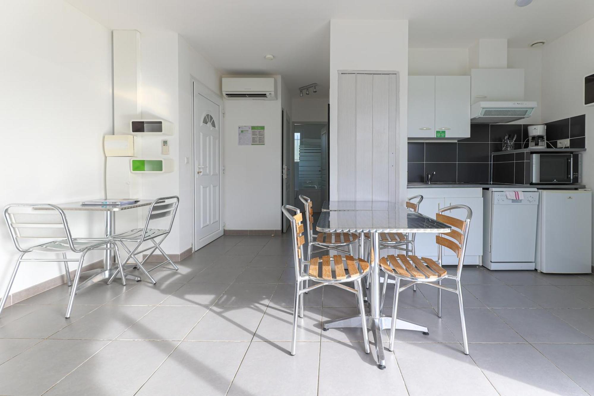 Park & Suites Village Gorges De L'Herault-Cevennes Brissac المظهر الخارجي الصورة