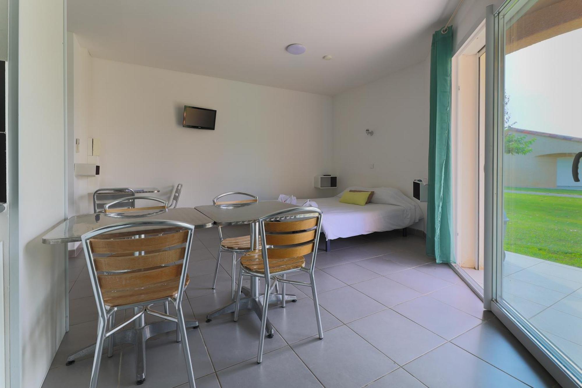 Park & Suites Village Gorges De L'Herault-Cevennes Brissac المظهر الخارجي الصورة