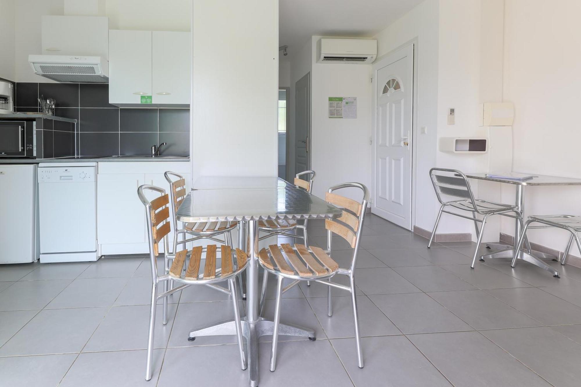 Park & Suites Village Gorges De L'Herault-Cevennes Brissac المظهر الخارجي الصورة