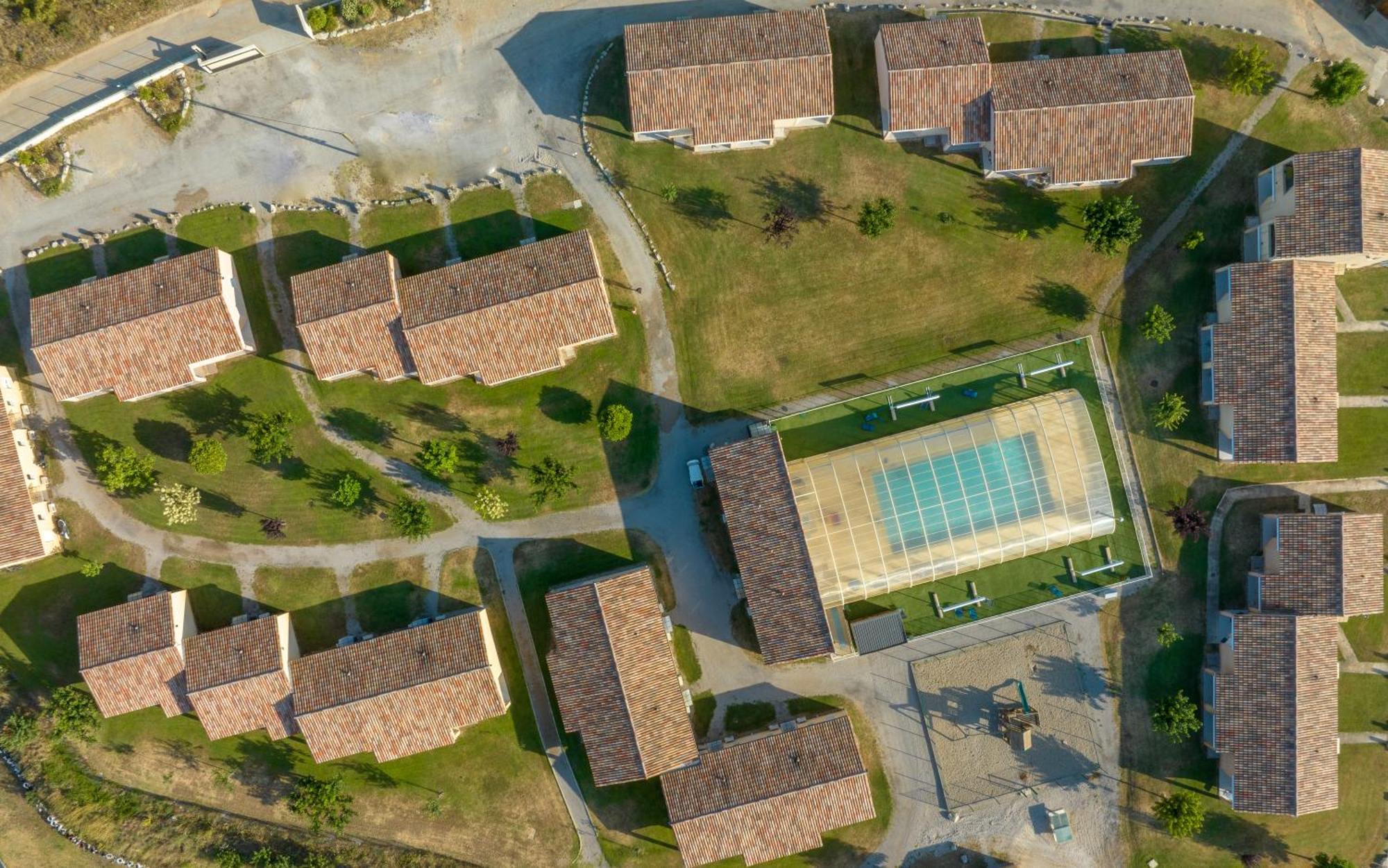 Park & Suites Village Gorges De L'Herault-Cevennes Brissac المظهر الخارجي الصورة