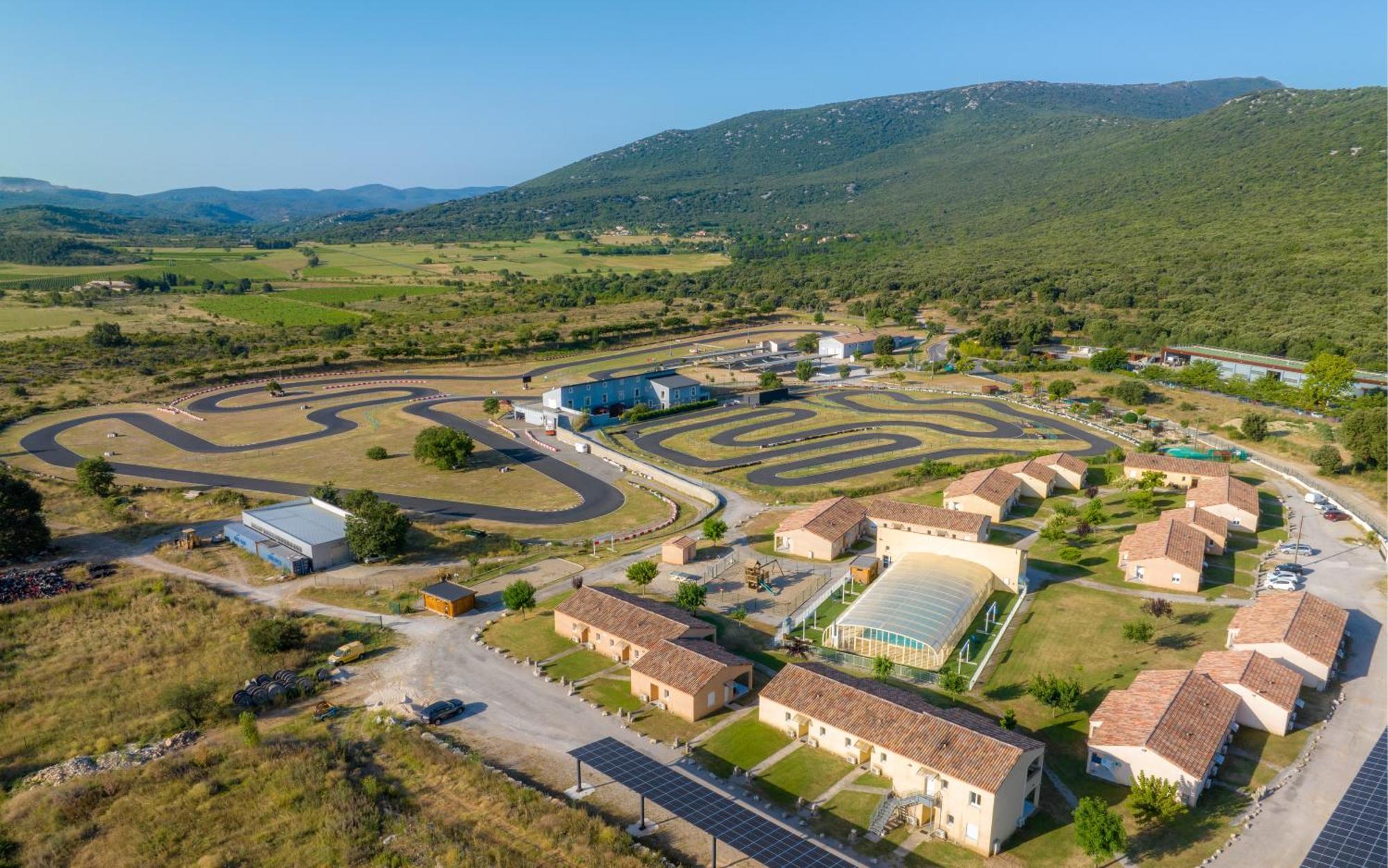 Park & Suites Village Gorges De L'Herault-Cevennes Brissac المظهر الخارجي الصورة