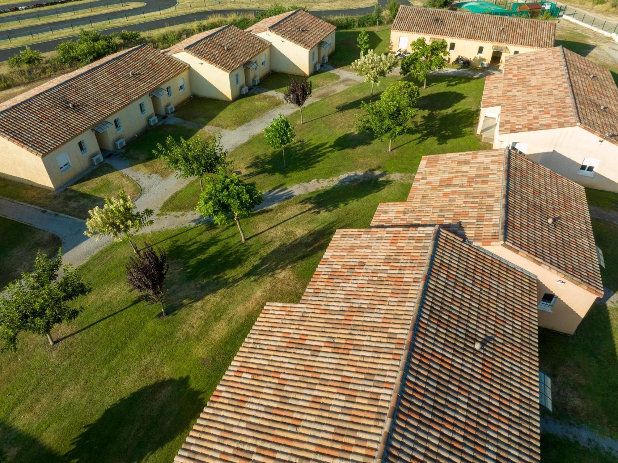 Park & Suites Village Gorges De L'Herault-Cevennes Brissac المظهر الخارجي الصورة