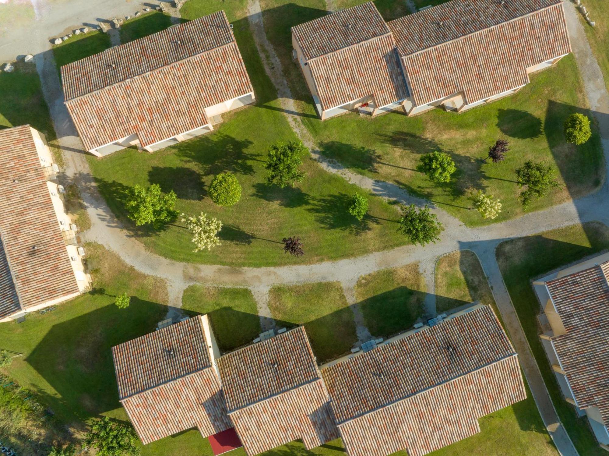 Park & Suites Village Gorges De L'Herault-Cevennes Brissac المظهر الخارجي الصورة
